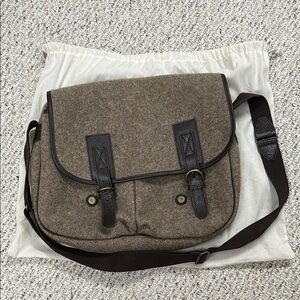 Floto Wool Messenger Bag